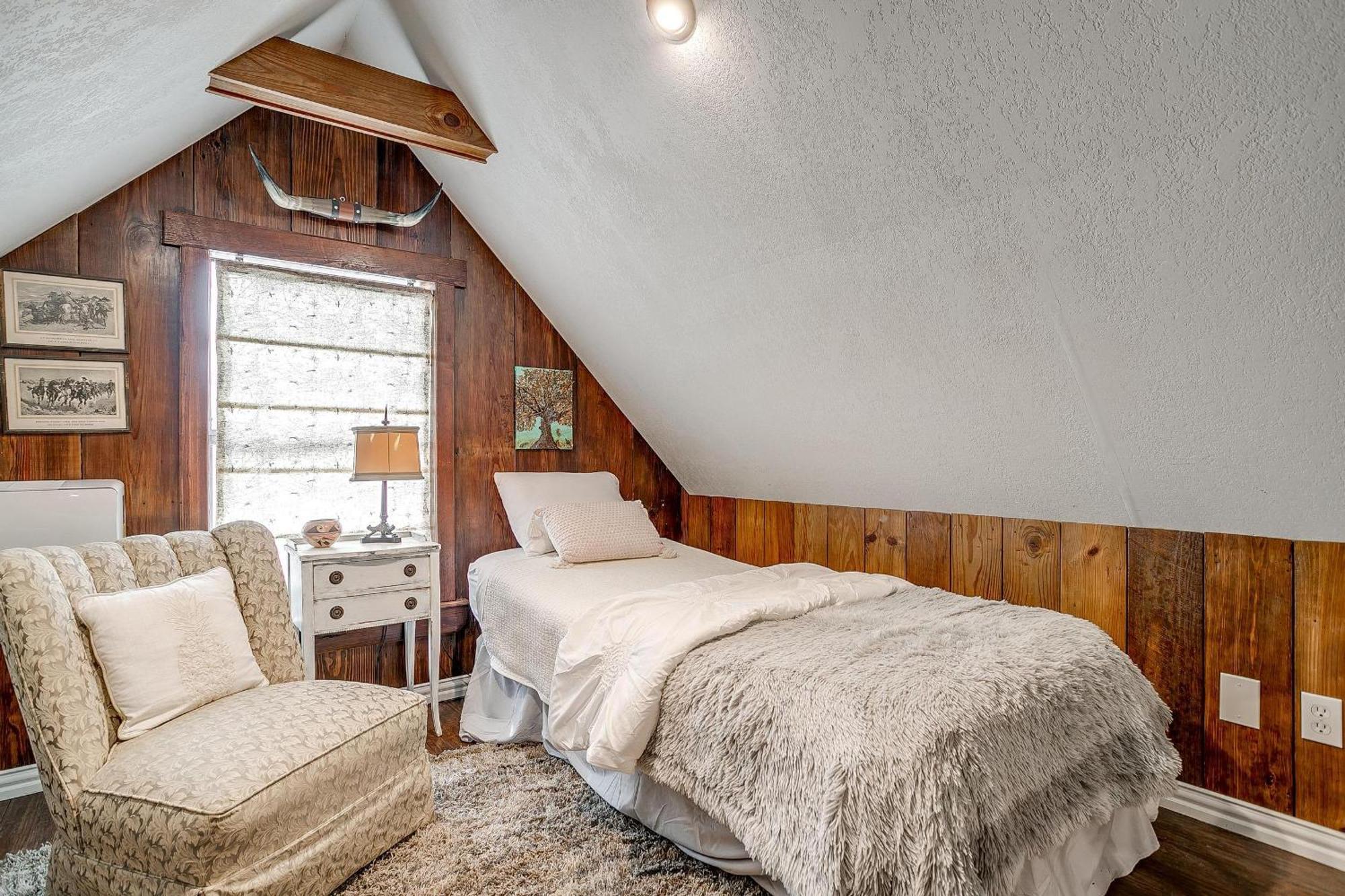 The Gallery House Boutique Hotel Stephenville Εξωτερικό φωτογραφία