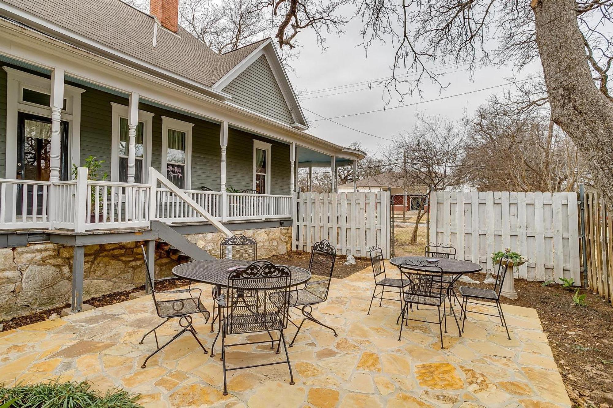 The Gallery House Boutique Hotel Stephenville Εξωτερικό φωτογραφία